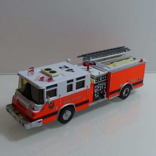 Code3 1:64 Seminole Co. Pierce Quantum Pumper (12770), siehe Bilder o. EB5514