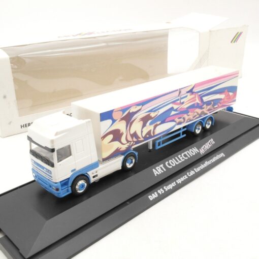 Herpa 1:87 045230 DAF 95 Space Eurokoffersattelzug Antarktis in OVP RA8375