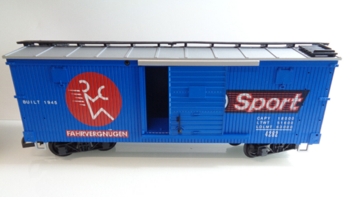 LGB Spur G 4290 US Box Car VW Sport Fahrvergnügen neuw. in OVP AR6056 – Bild 3