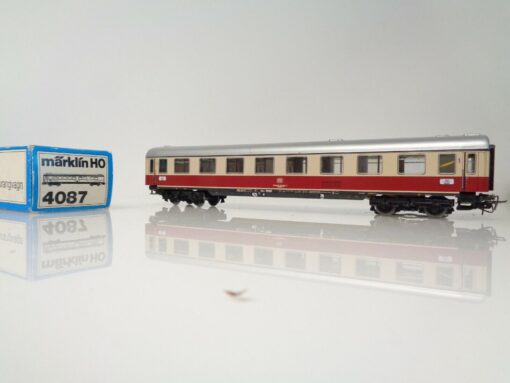 Märklin H0 43862 Abteilwagen Avümz 111 1.Kl. der DB in EVP NF391